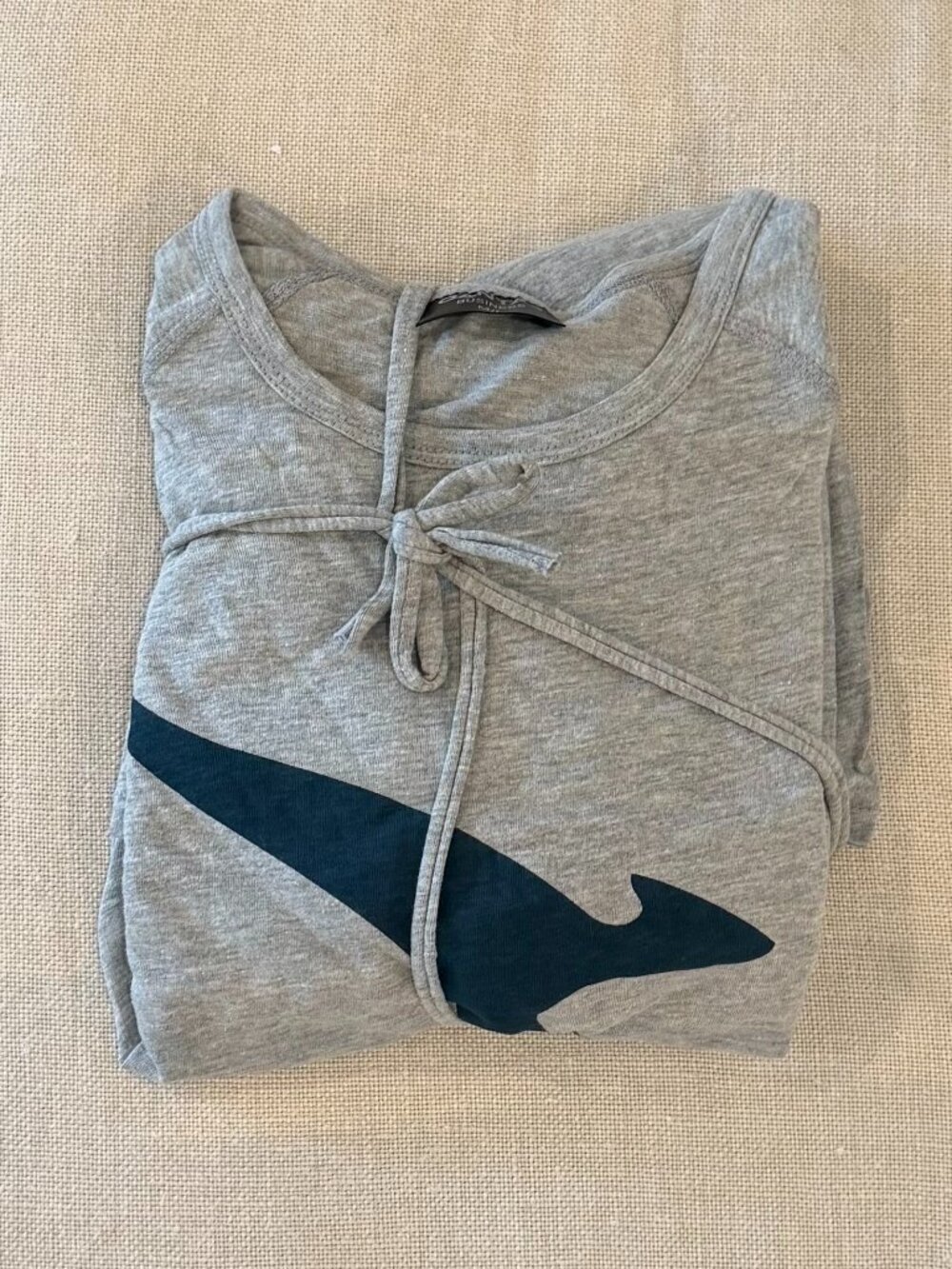 Qantas Business Class Gray Blue Kangaroo Logo Lounge Sleepwear. Size M/L. New.